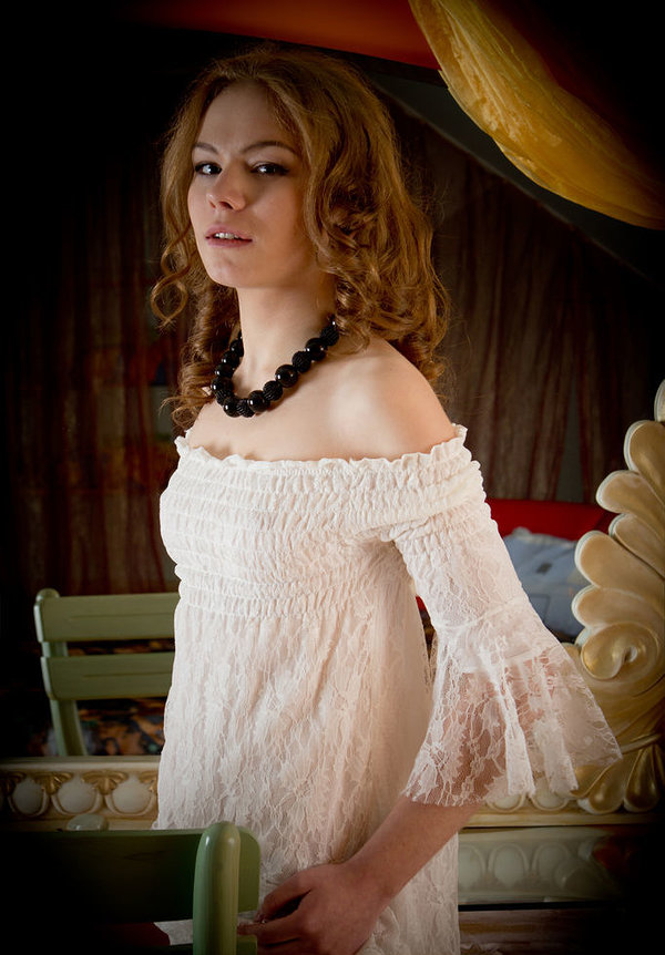 Дина, 43